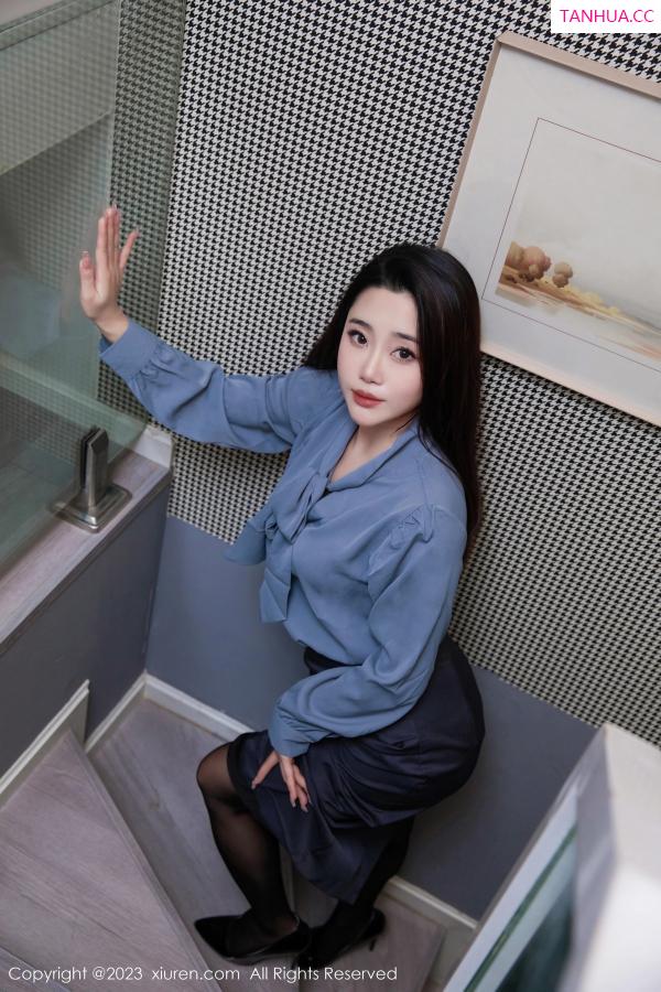   [XiuRen]高清写真图 2023.08.03 No.7179 严利娅Yuliya 黑丝短裙第46张图片